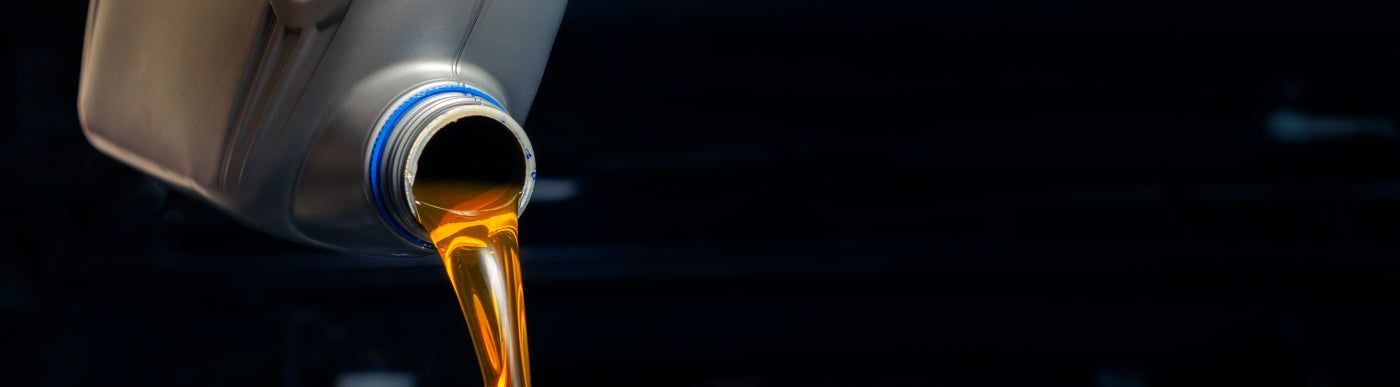 Suzuki Outboard Oil Guide: Type, Capacity & Change Intervals