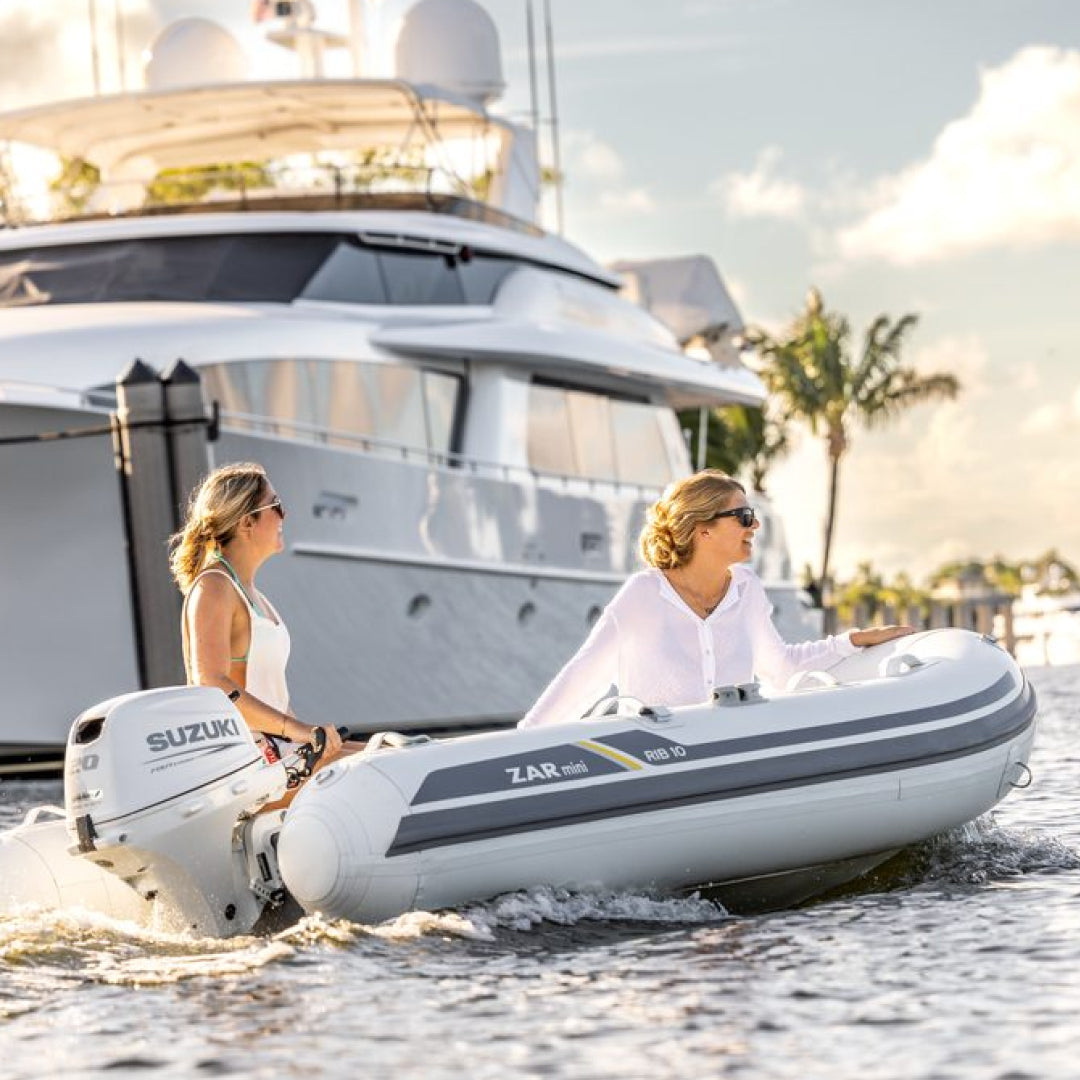 Suzuki 20 HP DF20AEL5 Outboard Motor